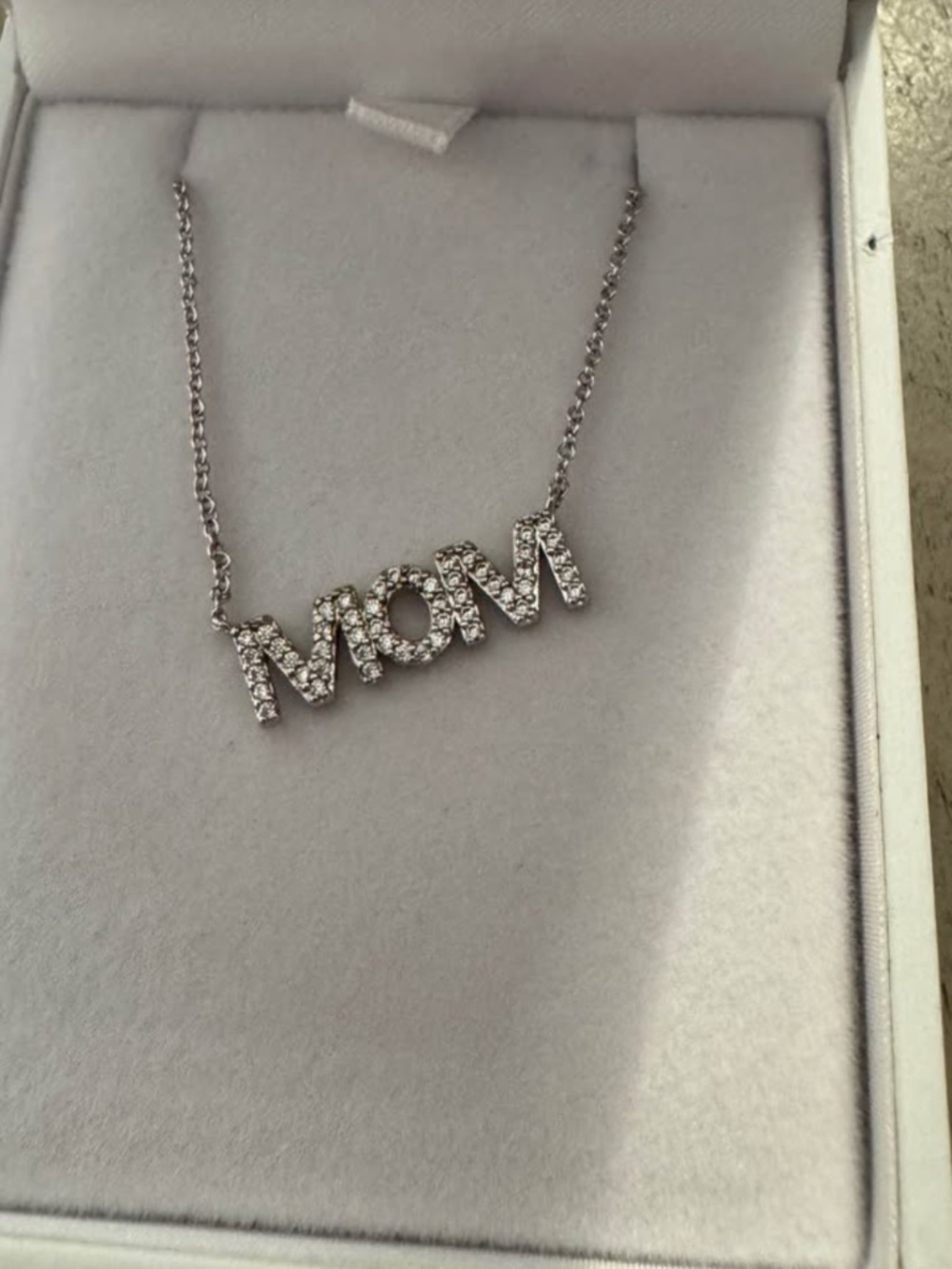 Mom necklace by Crislu
